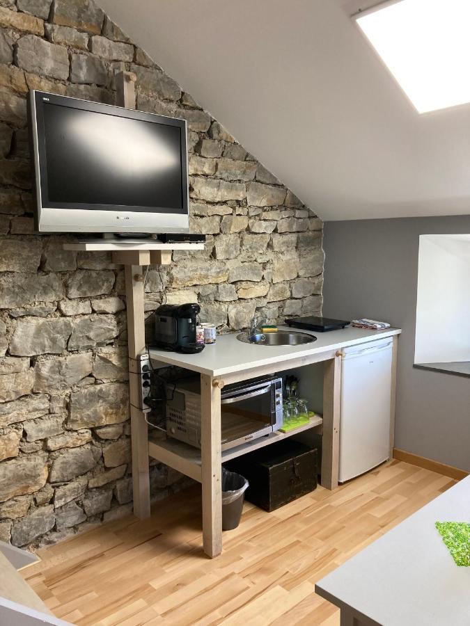 La Chambre Des Bobines Montigny-sur-l'Ain Dış mekan fotoğraf